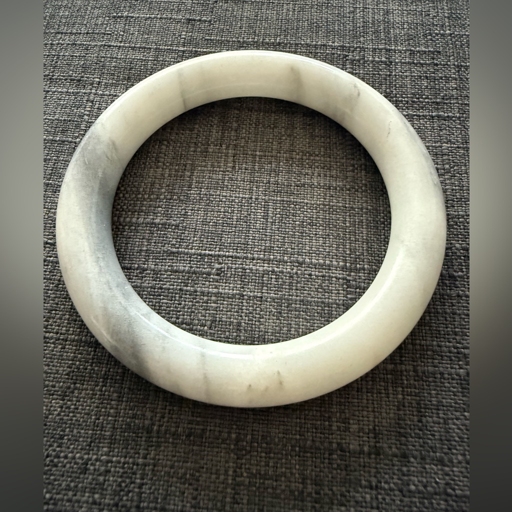 Vintage Jade Bangle Bracelet 100$